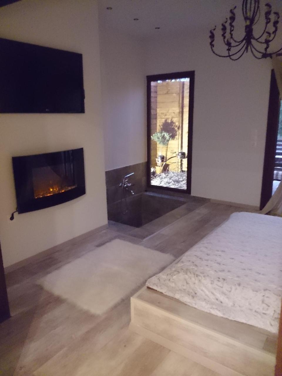 Oasi 5* Loutraki (Pella)