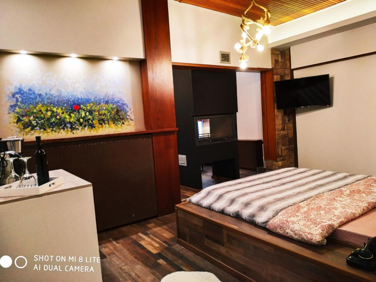 Oasi 5* Loutraki (Pella)